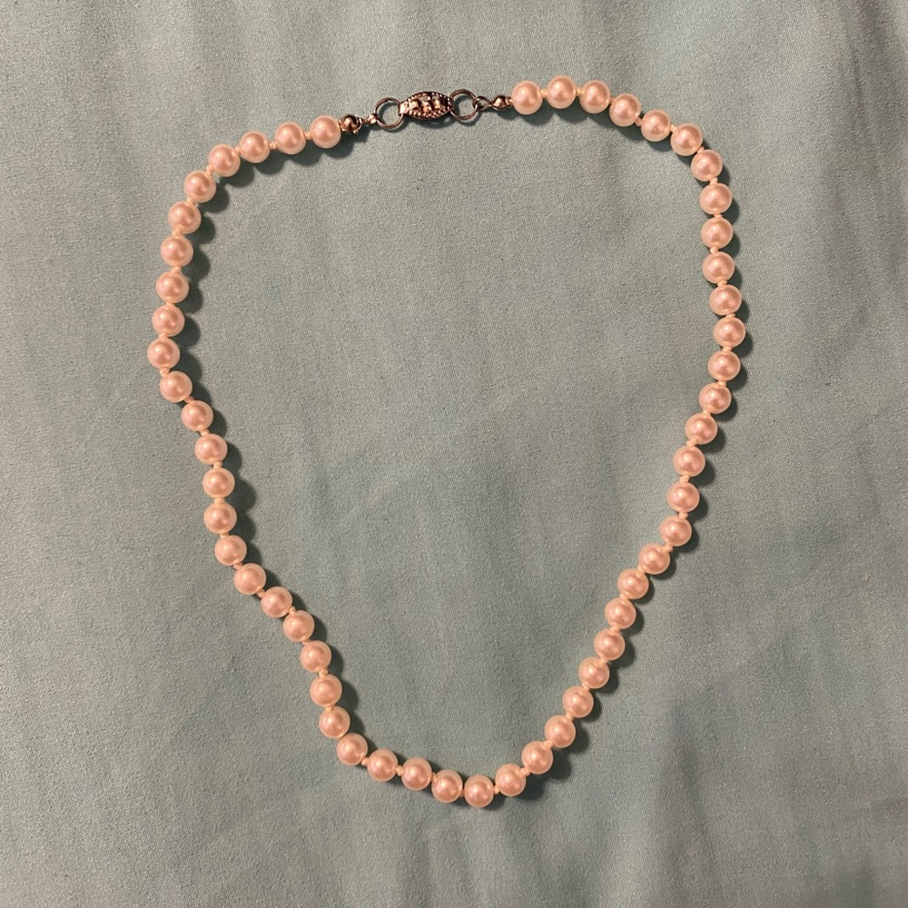 Clasp Pearl Style Choker